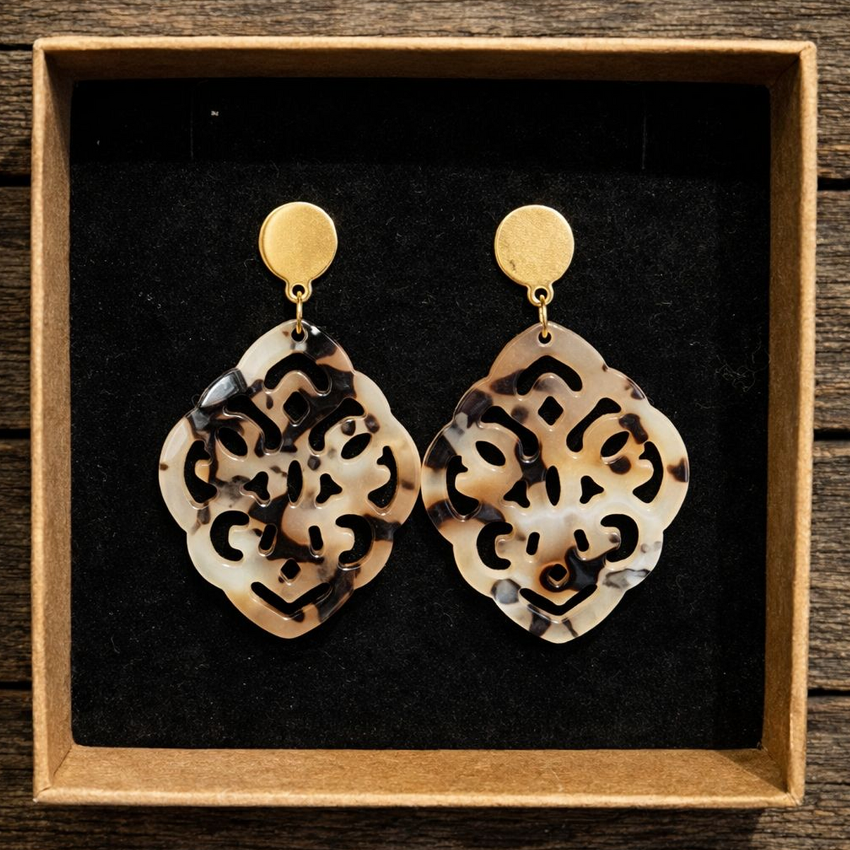 ANNA-ELISABETH Ohrring im Geschenkskarton - Beige Multi